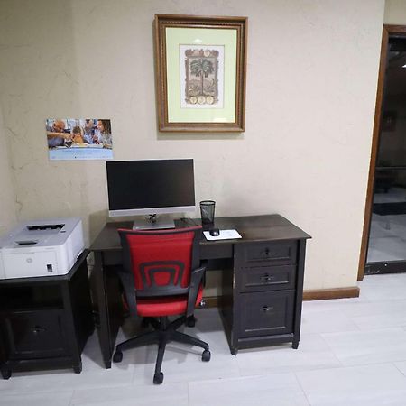 Super 8 By Wyndham Perryville Luaran gambar