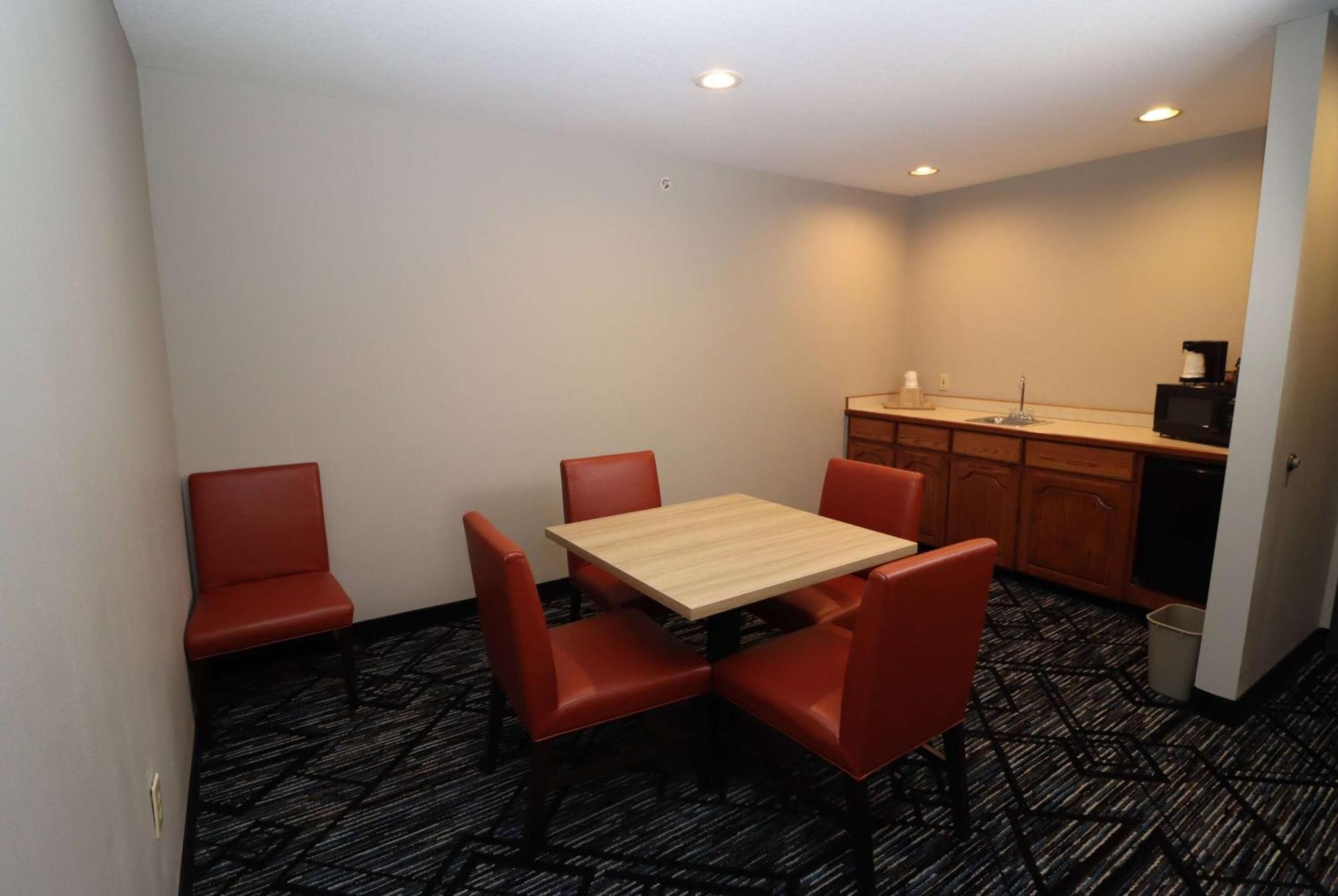Super 8 By Wyndham Perryville Luaran gambar